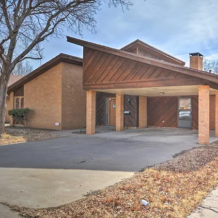 Lubbock Townhome With Grill Near Ttu And Downtown!